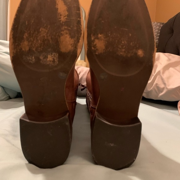 Women’s BCBG Brown Leather Women’s Riding Boots - Size 7 1/2 - Picture 3 of 6